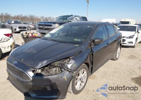 2018 Ford Focus Se z USA, uszkodzony, nr VIN 1FADP3F29JL285228